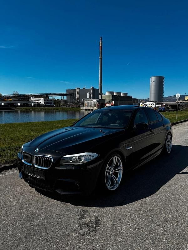 Second-hand BMW 525 204 CP (150 kW) 2011 Negru Berlinǎ