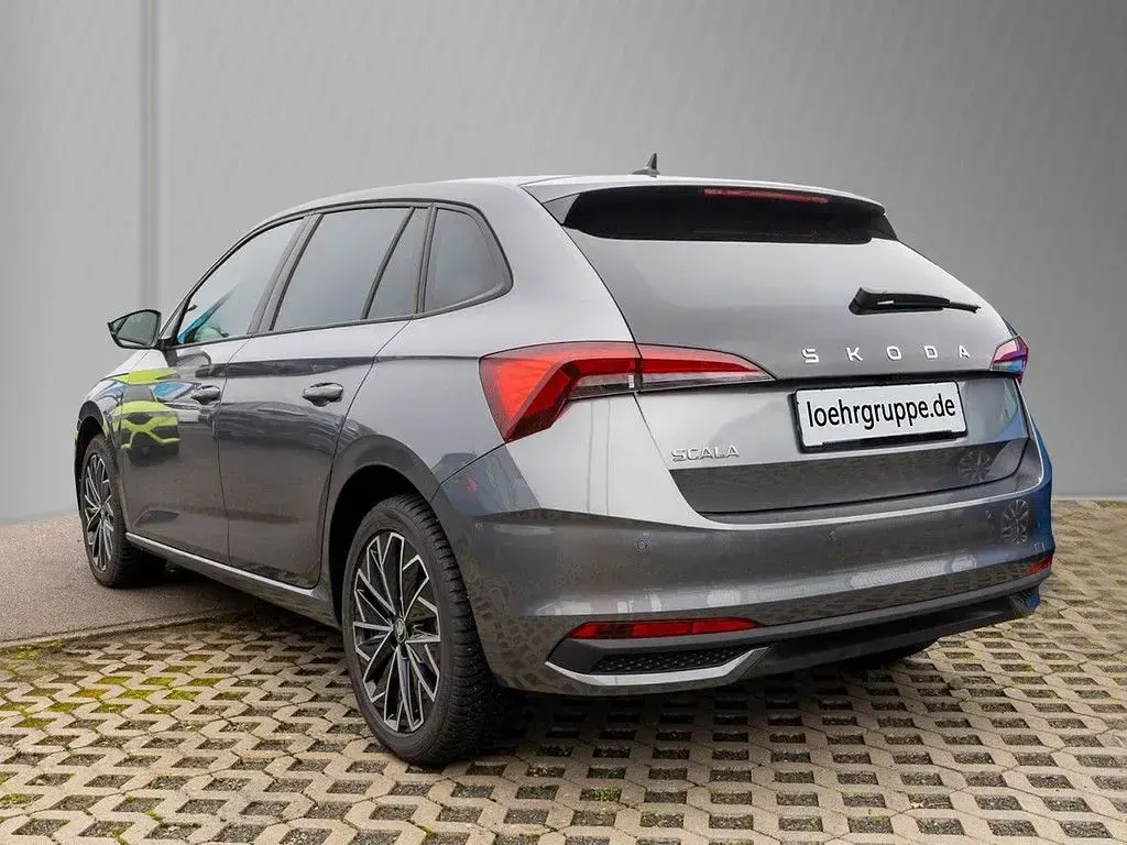Gebraucht Skoda Scala Selection 95 PS (69 kW) 2025 Grau Kleinwagen