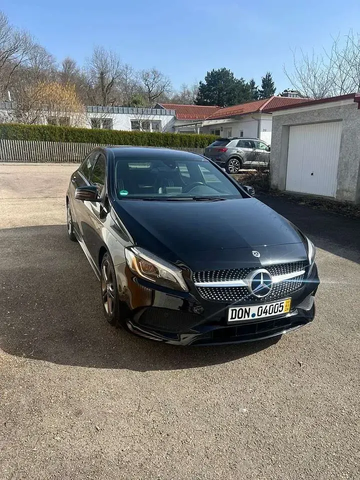 Gebraucht Mercedes A200 Edition 156 PS (114 kW) 2018 Schwarz Limousine