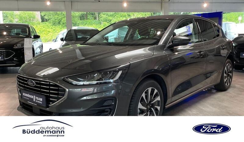 Magneticgrau (metallic) Gebraucht 2024 Ford Focus Titanium Limousine | 24.790 € (Fairer Preis) - Bild 1/4