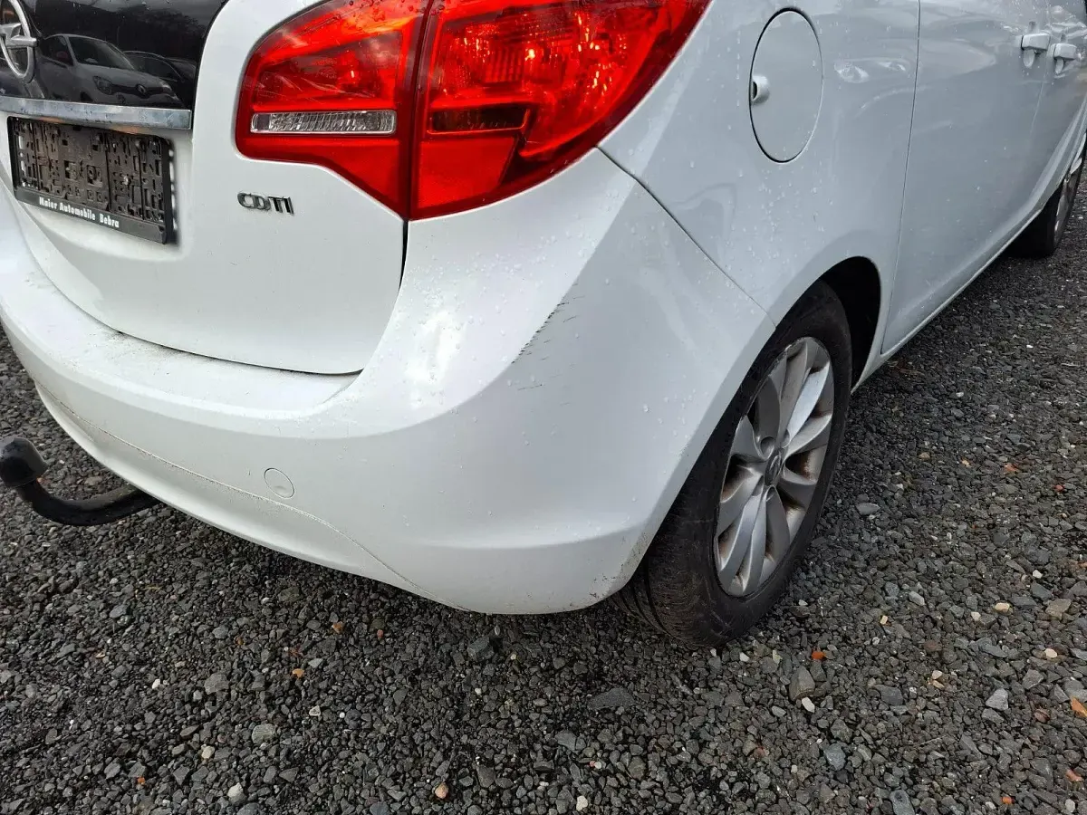 Gebraucht Opel Meriva 110 PS (80 kW) 2012 Weiß Van / Kleinbus