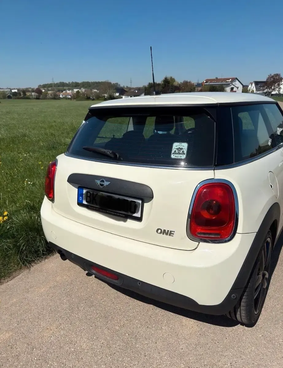 Gebraucht Mini ONE 102 PS (75 kW) 2016 Weiß Kleinwagen