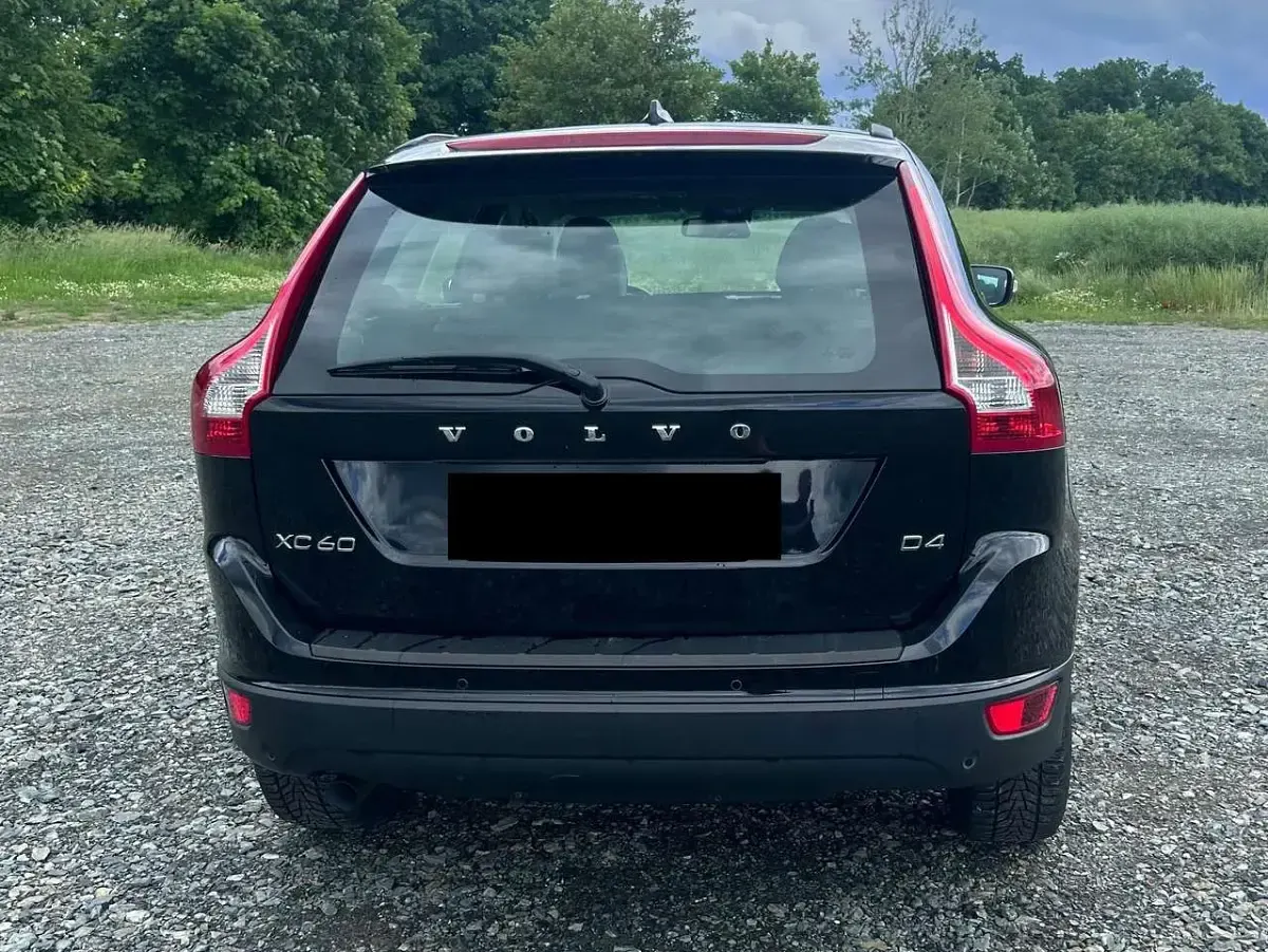 Gebraucht Volvo XC60 Momentum 163 PS (119 kW) 2013 Schwarz SUV