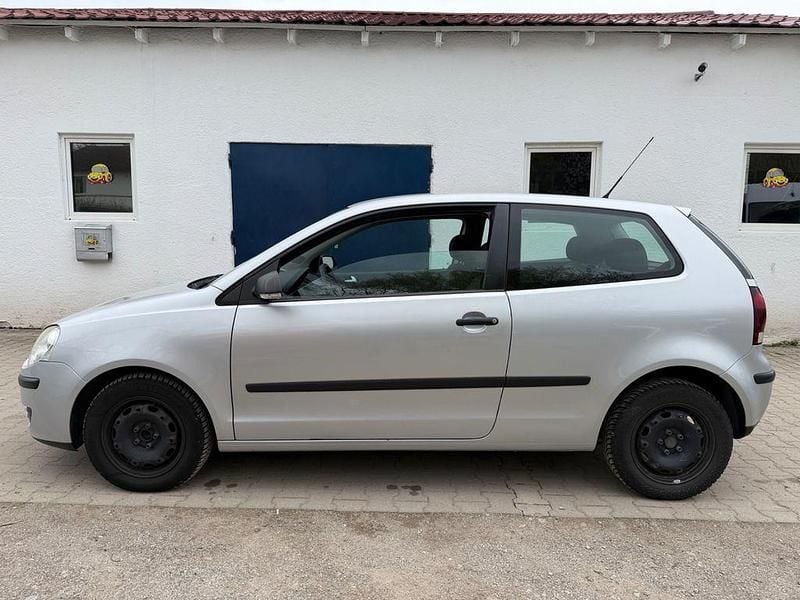 Second-hand VW Polo Trendline 60 CP (44 kW) 2008 Argintiu Hatchback