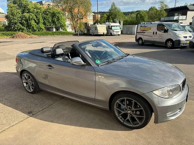 Gebraucht BMW 118 Cabriolet 143 PS (105 kW) 2010 Grau Cabrio