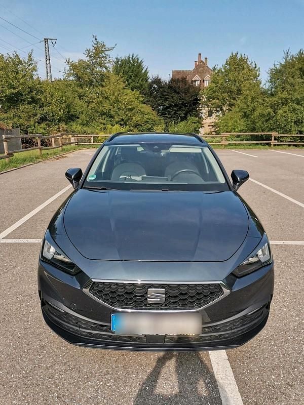 Grau Gebraucht 2022 Seat Leon Kombi | 21.000 € (Fairer Preis) - Bild 1/4