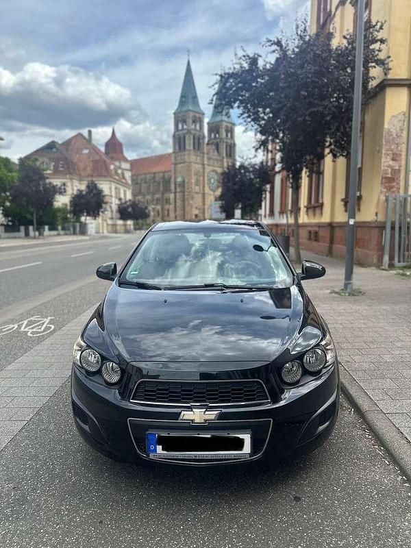 Schwarz Gebraucht 2011 Chevrolet Aveo LT Limousine | 3.300 € (Fairer Preis) - Bild 1/4