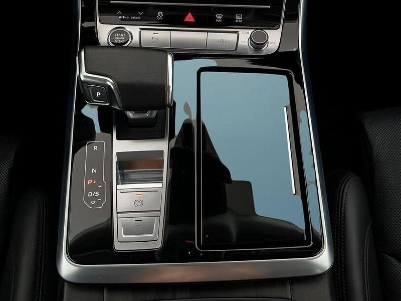 Second-hand Audi Q8 2022 Portocaliu SUV