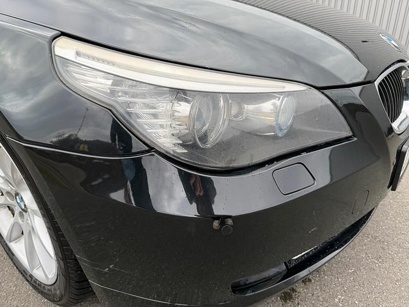 Gebraucht BMW 525 197 PS (144 kW) 2009 Schwarz Kombi