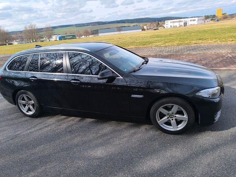 Gebraucht BMW 530 258 PS (189 kW) 2014 Schwarz Kombi