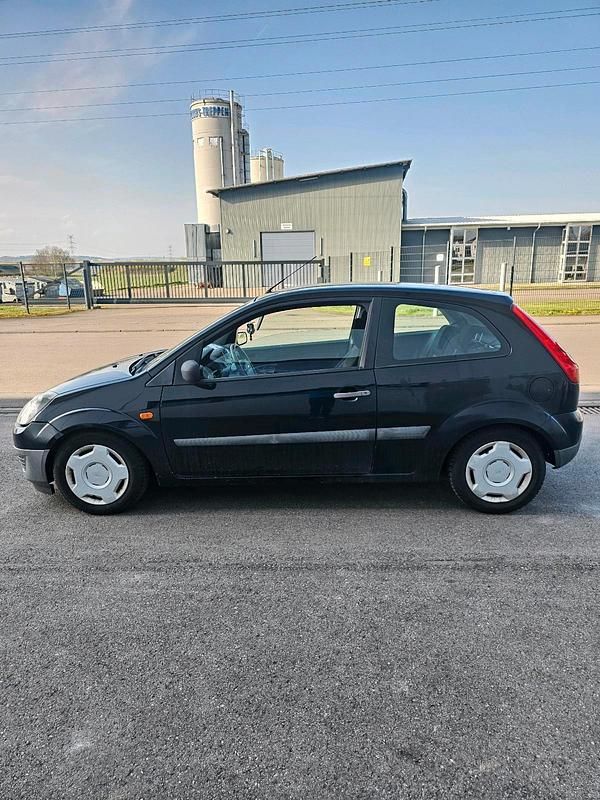 Gebraucht Ford Fiesta 60 PS (44 kW) 2006 Schwarz Kleinwagen