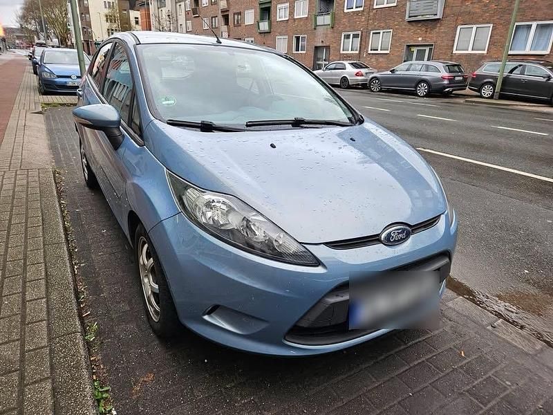 Gebraucht Ford Fiesta 70 PS (51 kW) 2010 Blau Kleinwagen
