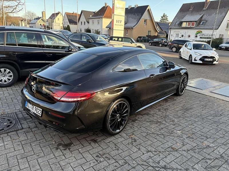Gebraucht Mercedes C200 AMG line Plus 184 PS (135 kW) 2021 Schwarz Coupé