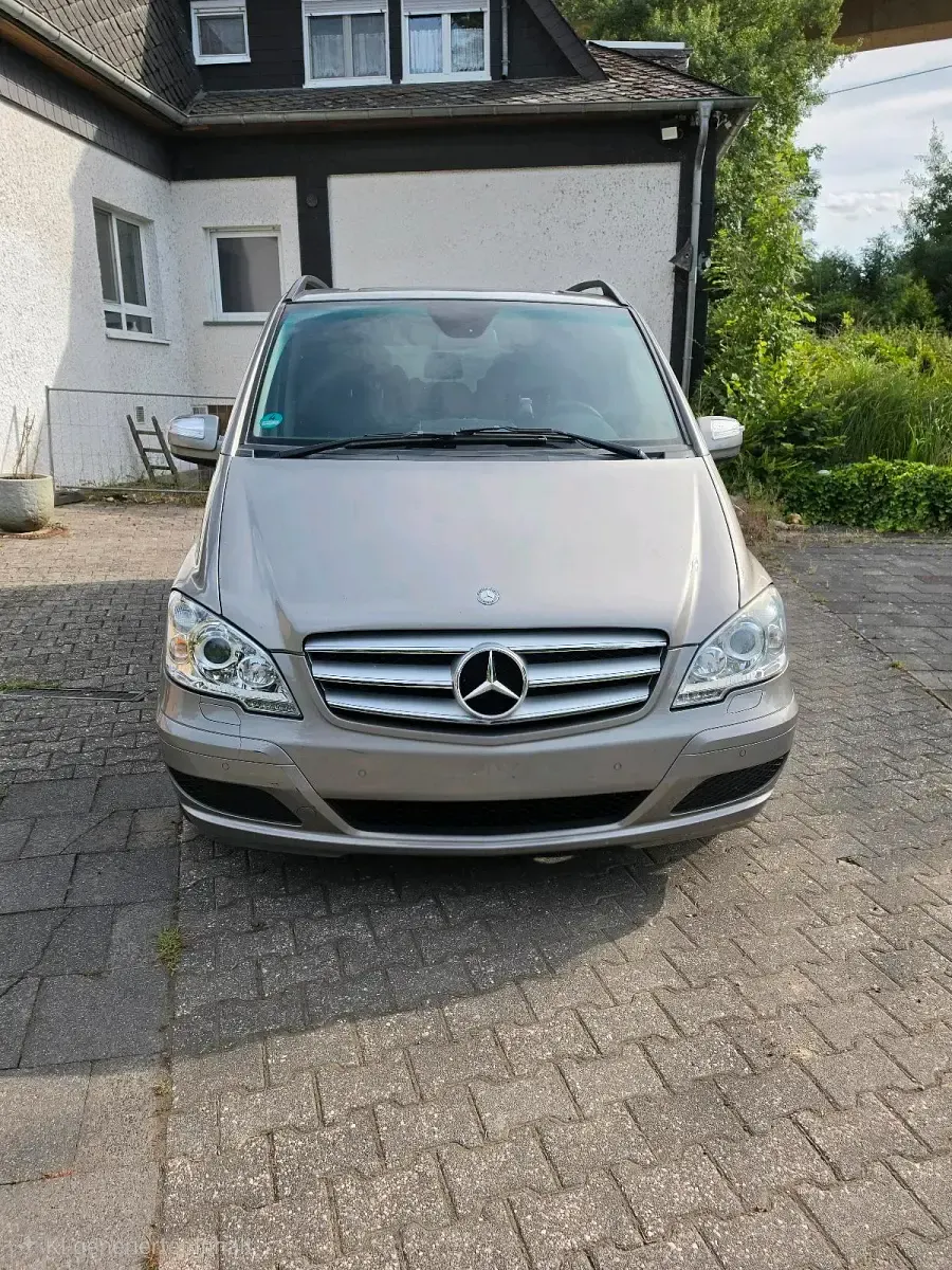 Gebraucht Mercedes Viano 225 PS (165 kW) 2011 Andere farben Van / Kleinbus