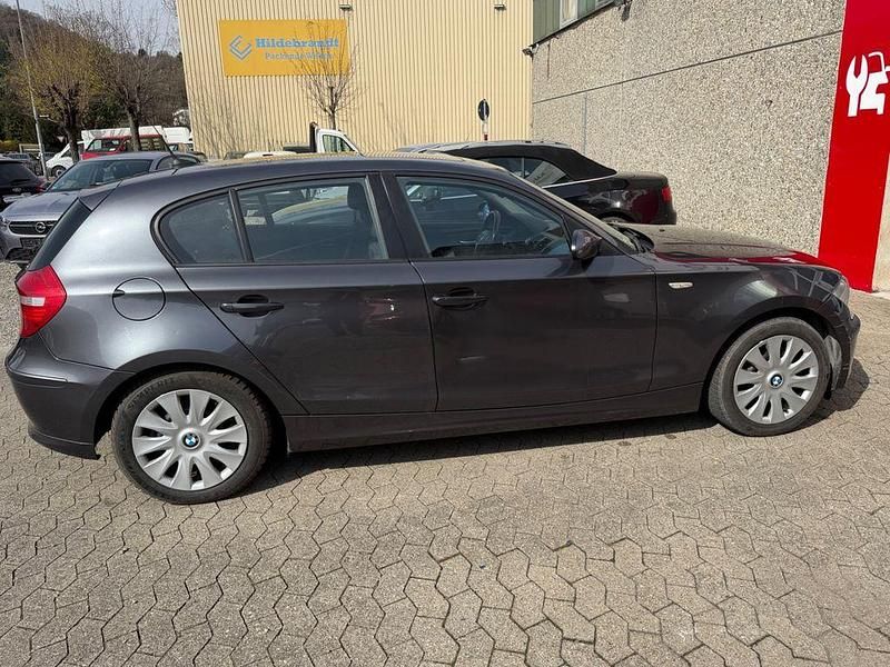 Gebraucht BMW 118 Advantage 143 PS (105 kW) 2007 Grau Kleinwagen