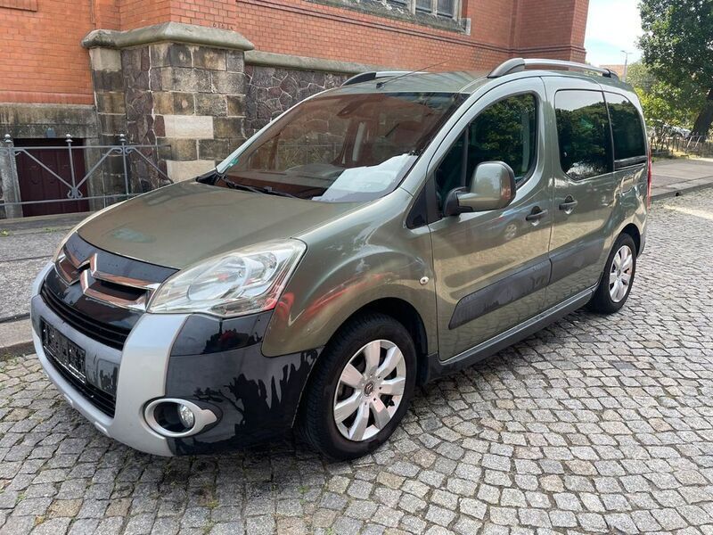 Grün Gebraucht 2010 Citroën Berlingo XTR Van / Kleinbus | 2.999 € (Superpreis) - Bild 1/4