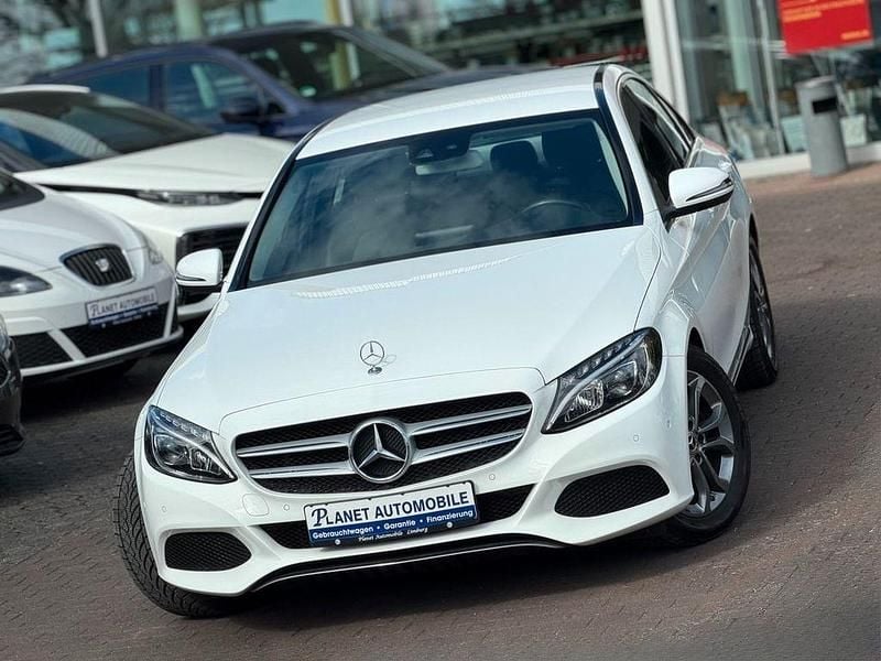 Gebraucht Mercedes C200 184 PS (135 kW) 2018 Weiß Limousine