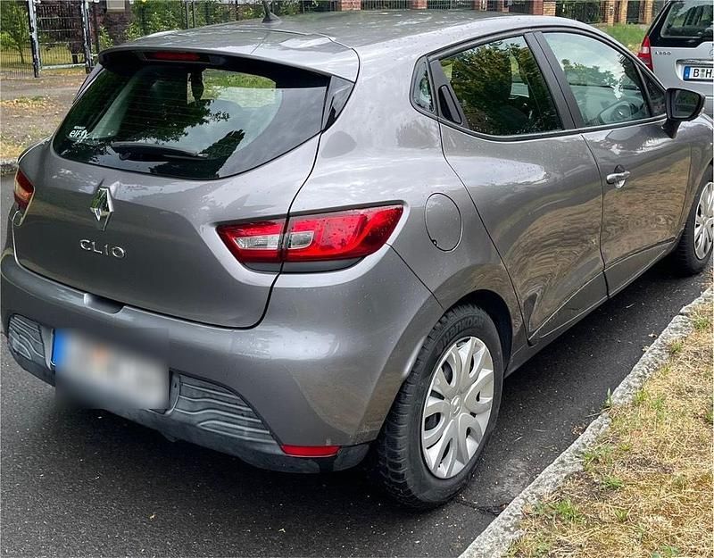 Grau Gebraucht 2013 Renault Clio IV Kleinwagen | 7.500 € - Bild 1/4