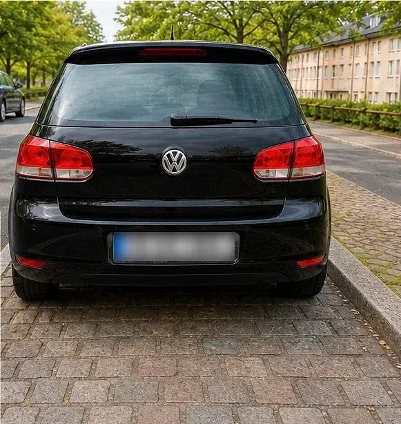 Gebraucht VW Golf VI 122 PS (89 kW) 2011 Schwarz Kleinwagen
