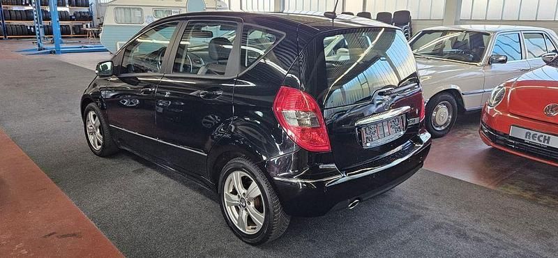 Gebraucht Mercedes A160 Avantgarde 95 PS (69 kW) 2012 Schwarz Limousine
