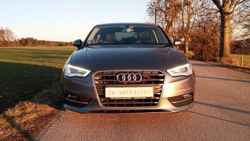 Gebraucht Audi A3 Ambition 125 PS (91 kW) 2014 Grau Kleinwagen