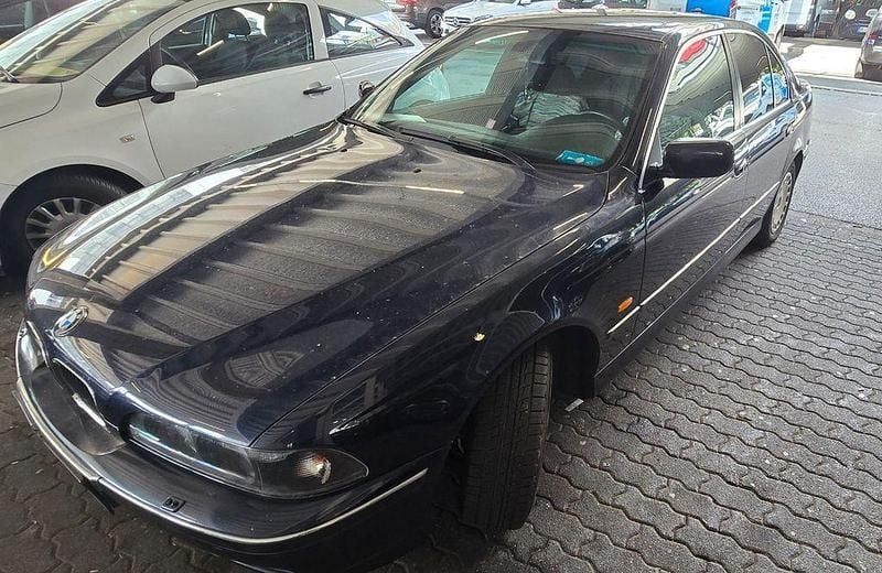 Blau Gebraucht 1999 BMW 520 Limousine | 2.500 € (Fairer Preis) - Bild 1/4