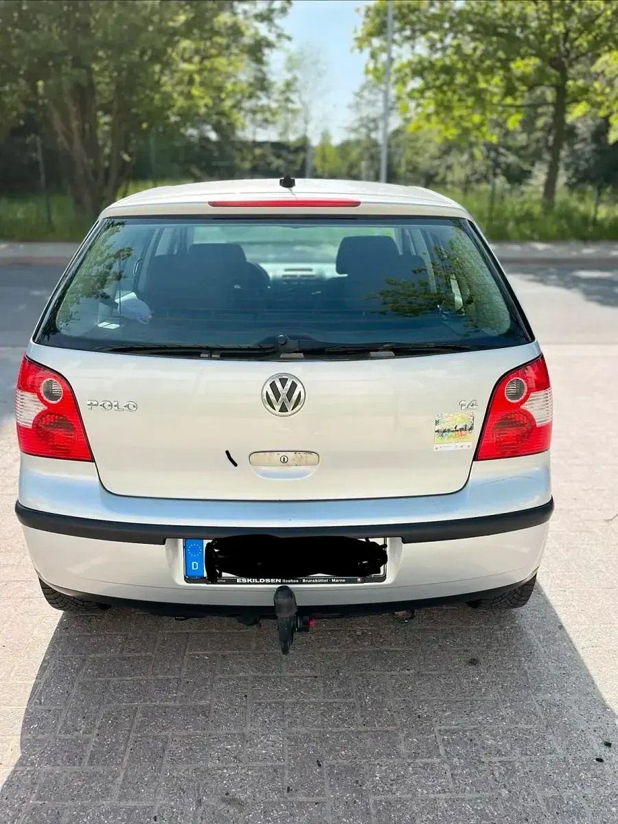 Używany VW Polo 75 KM (55 kW) 2003 Srebrny Hatchback