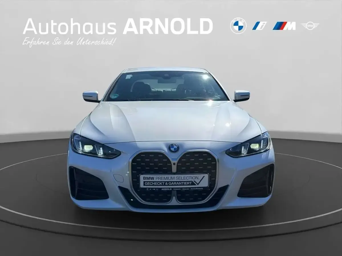 Gebraucht BMW 430 M Sport 286 PS (210 kW) 2024 Mineralweiß Coupé