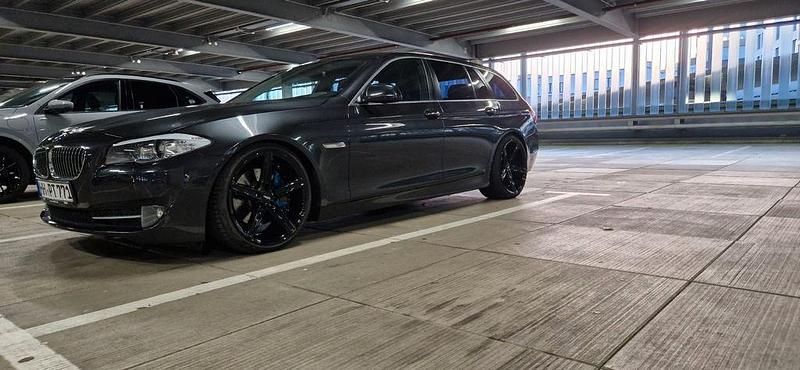 Grau Gebraucht 2011 BMW 535 Performance Kombi | 12.300 € (Fairer Preis) - Bild 1/4