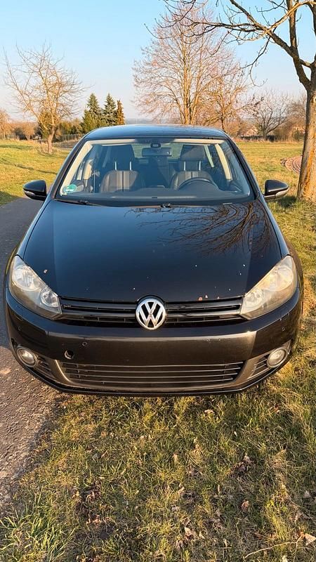 Gebraucht VW Golf VII Match 105 PS (77 kW) 2012 Schwarz Limousine