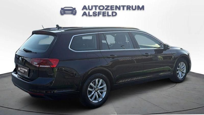 Gebraucht VW Passat Business 150 PS (110 kW) 2022 Schwarz Kombi