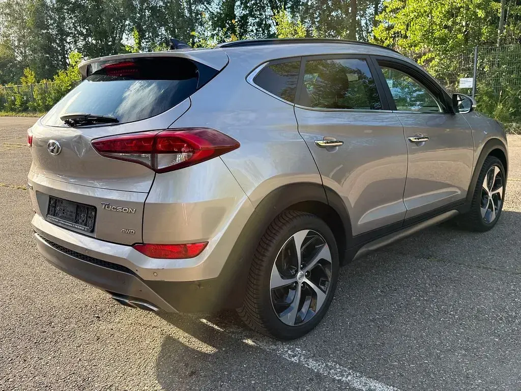 Gebraucht Hyundai Tucson Premium 177 PS (130 kW) 2016 Beige SUV