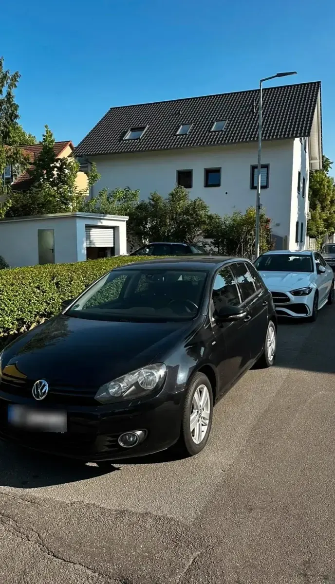 Gebraucht VW Golf VII Match 105 PS (77 kW) 2012 Schwarz Kleinwagen