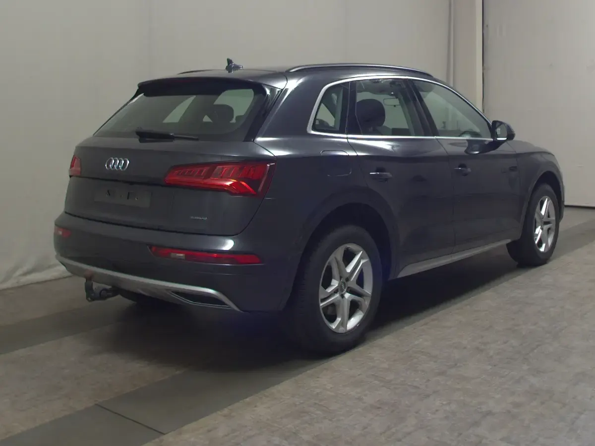 Gebraucht Audi Q5 Design 204 PS (150 kW) 2020 Manhattangrau metallic SUV