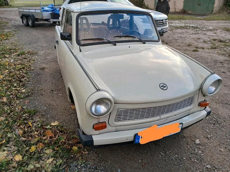 Gebraucht 1989 Trabant 601 Limousine | 9.500 € - Bild 1/4