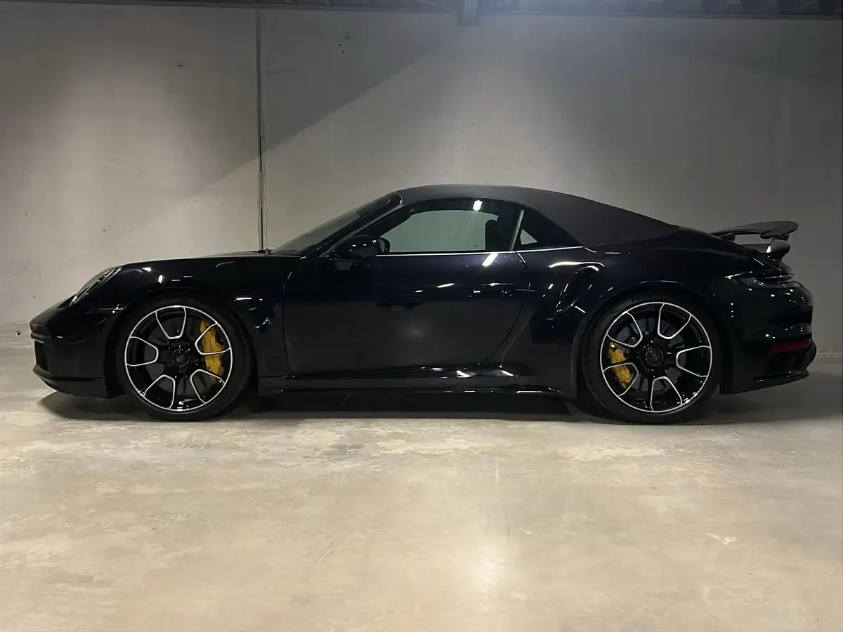 Gebraucht Porsche 992 650 PS (478 kW) 2024 Tiefschwarzmetallic Cabrio