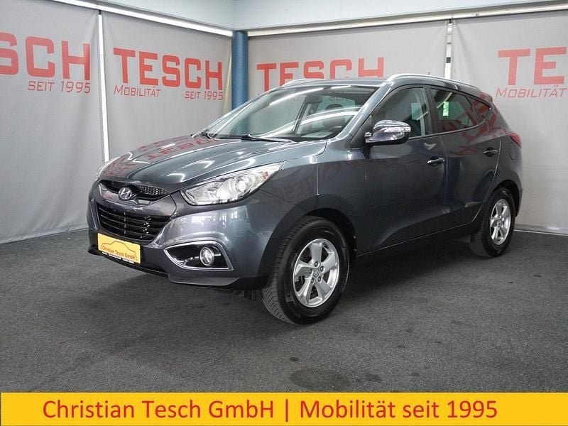 Grau Gebraucht 2010 Hyundai ix35 Style SUV | 8.990 € (Fairer Preis) - Bild 1/3