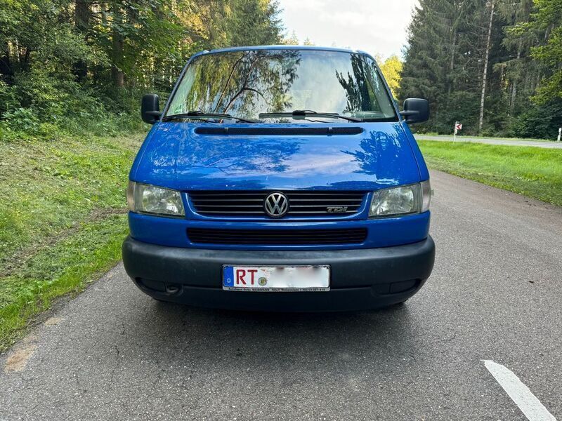 Gebraucht VW T4 102 PS (75 kW) 2001 Blau Van
