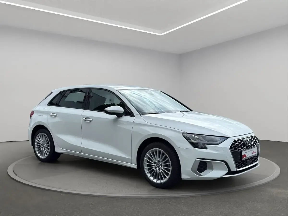 Gebraucht Audi A3 Advanced 150 PS (110 kW) 2023 Ibisweiß Limousine
