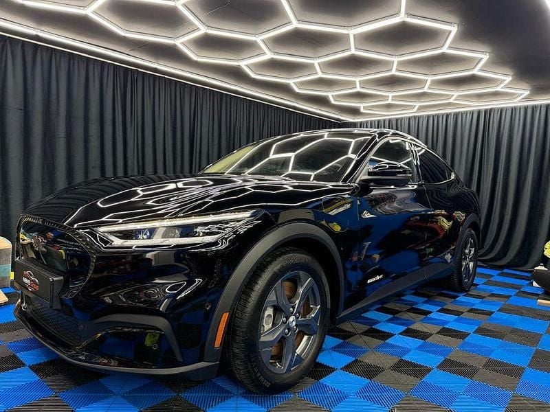 Gebraucht Ford Mustang Mach-E 197 kW (269 PS) 2021 Schwarz SUV