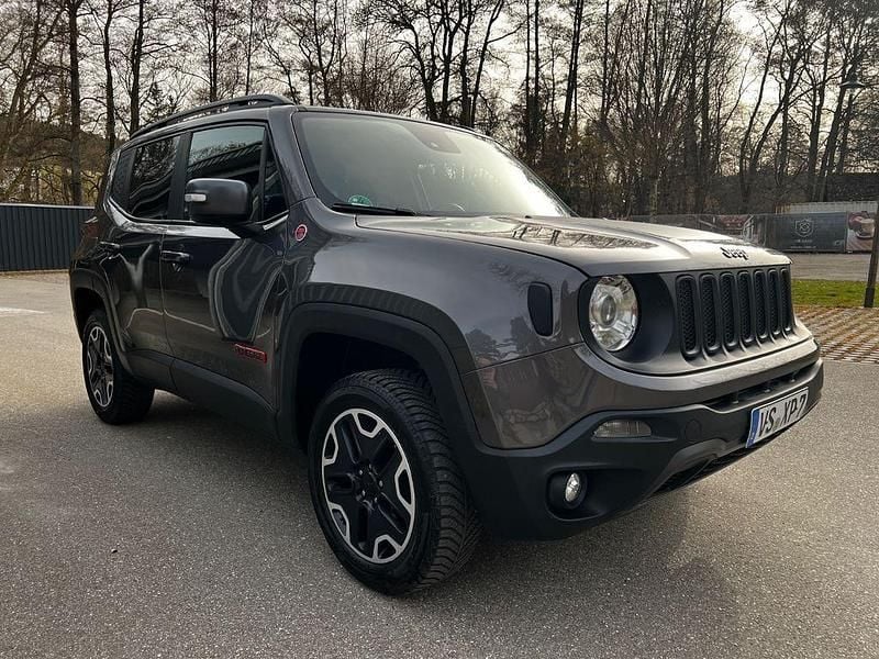 Gebraucht Jeep Renegade Trailhawk 170 PS (125 kW) 2016 Grau SUV
