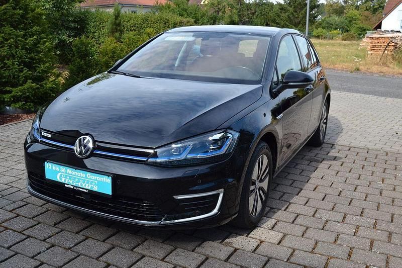 Schwarz Gebraucht 2019 VW e-Golf Kleinwagen | 13.900 € (Guter Preis) - Bild 1/4