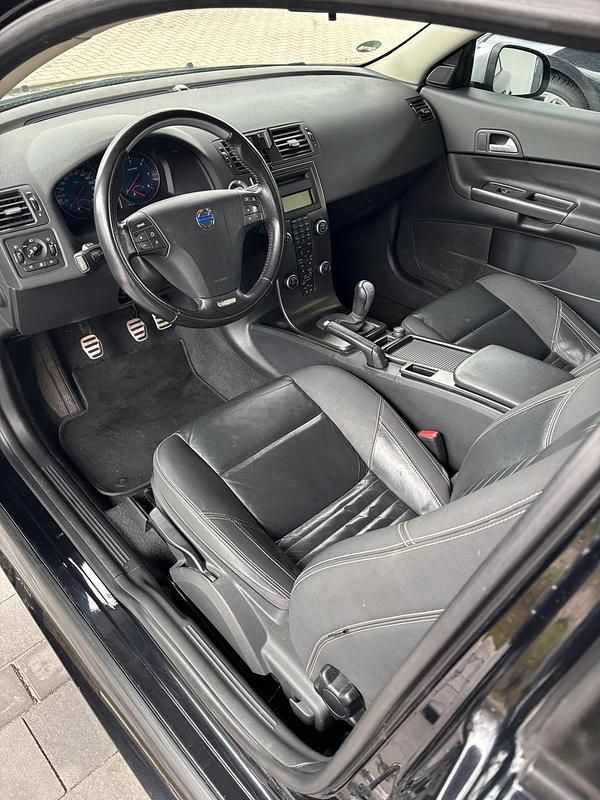 Gebraucht Volvo C30 R-Design 110 PS (80 kW) 2010 Schwarz Kleinwagen