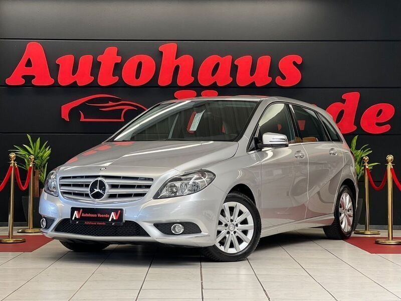 Silber Gebraucht 2013 Mercedes B180 Van / Kleinbus | 10.990 € (Superpreis) - Bild 1/4