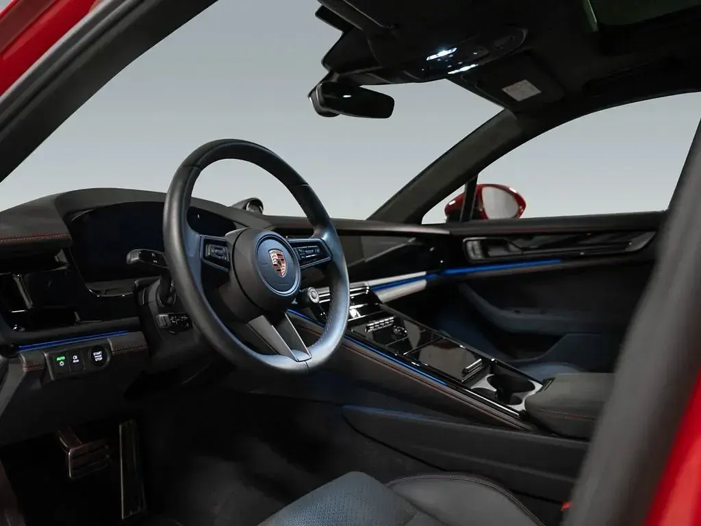 Gebraucht Porsche Panamera GTS Sport 500 PS (367 kW) 2025 Rot Kleinwagen
