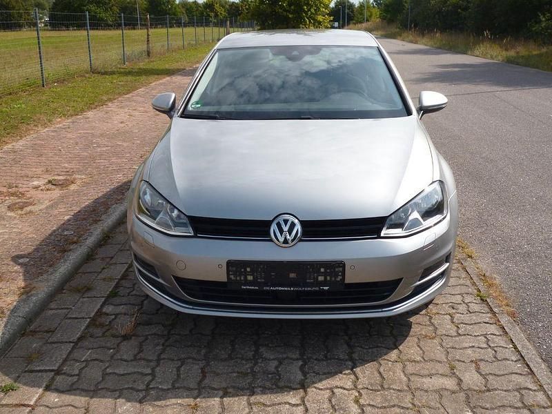 Gebraucht 2016 VW Golf VII Allstar Limousine | 12.700 € (Fairer Preis) - Bild 1/4