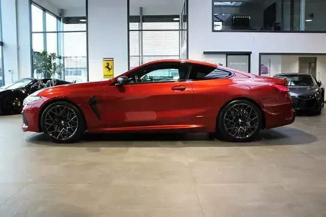 Gebraucht BMW M8 Competition Edition 626 PS (460 kW) 2020 Motegi rot metallic Coupé