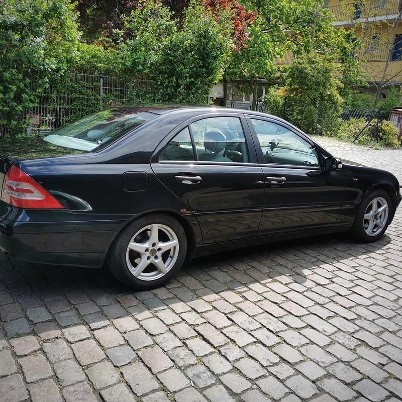 Gebraucht Mercedes C180 2005 Schwarz Limousine