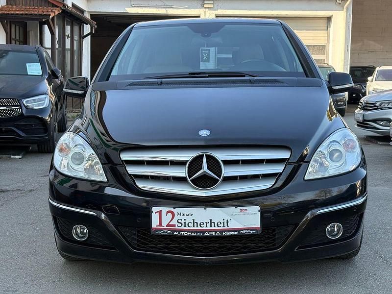 Gebraucht Mercedes B200 140 PS (102 kW) 2009 Schwarz Van / Kleinbus