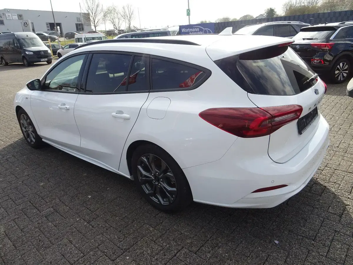 Usata Ford Focus ST-Line 125 CV (91 kW) 2024 Bianco Berlina